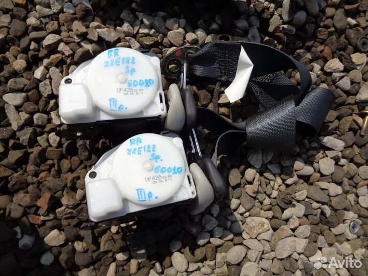 Ремень безопасности задний Toyota Corolla Spacio