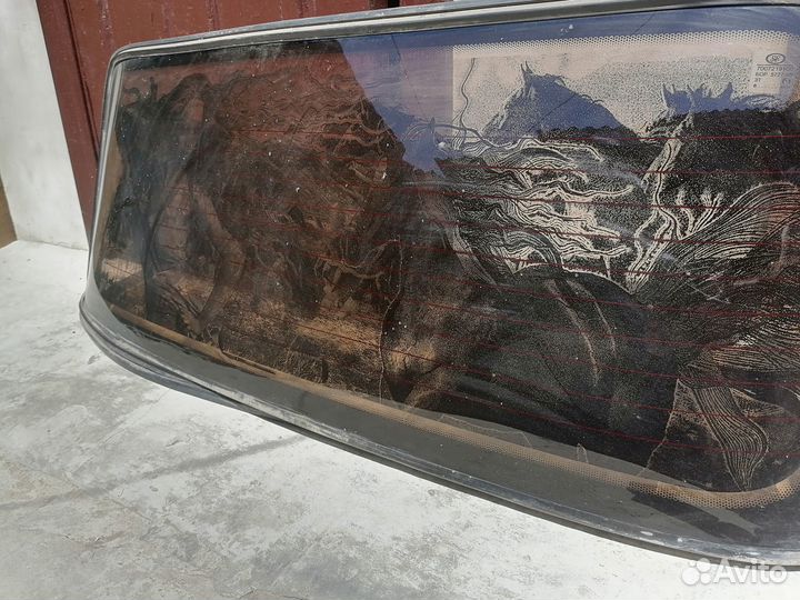 Заднее стекло ваз 2107