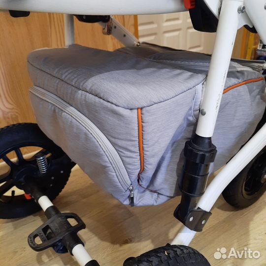 Продам коляску 2 в 1