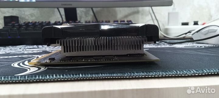 Продам видеокарту MSI GT 740