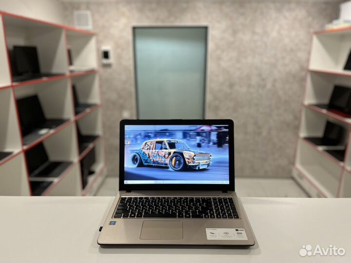 Ноутбук Asus: gold/SSD 240/8гб