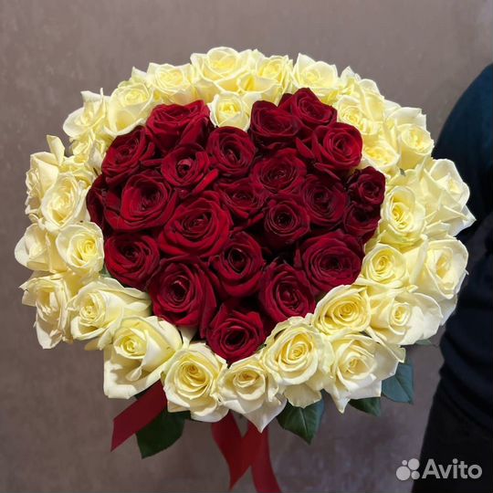 Букет роз с доставкой без посредников от 15 шт