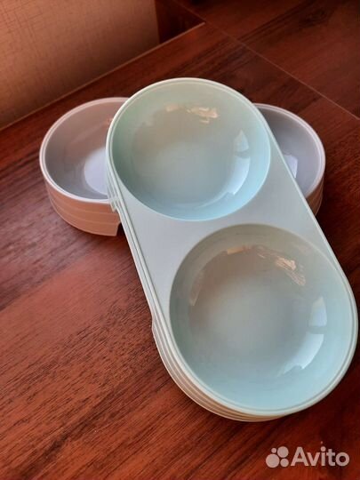 Миска для кошек и собак маленьких пород