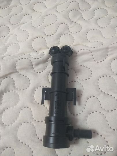 Форсунка правая на vag 6 jetta, шкода