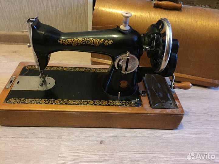 Швейная машина