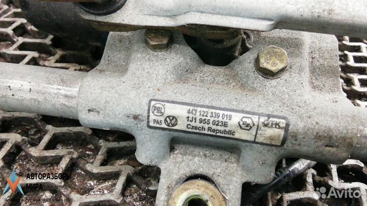 Механизм стеклоочистителя (трапеция дворников)