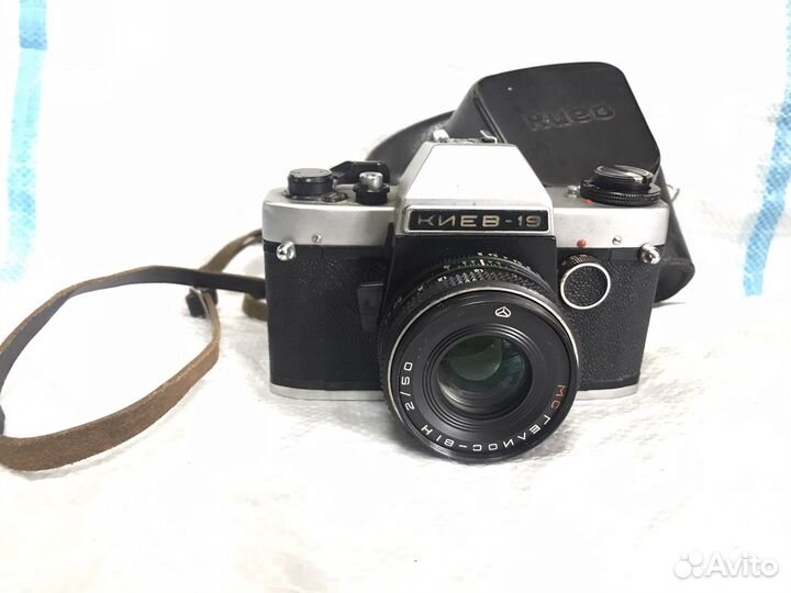 Фотоаппарат Киев 19 с обьективом Гелиос 81Н