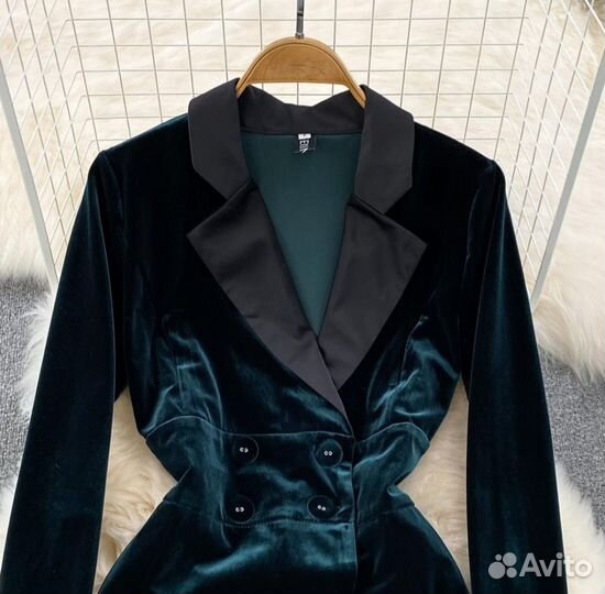 Бархатное платье