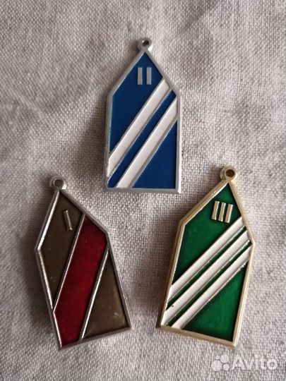 Запчасти для значков