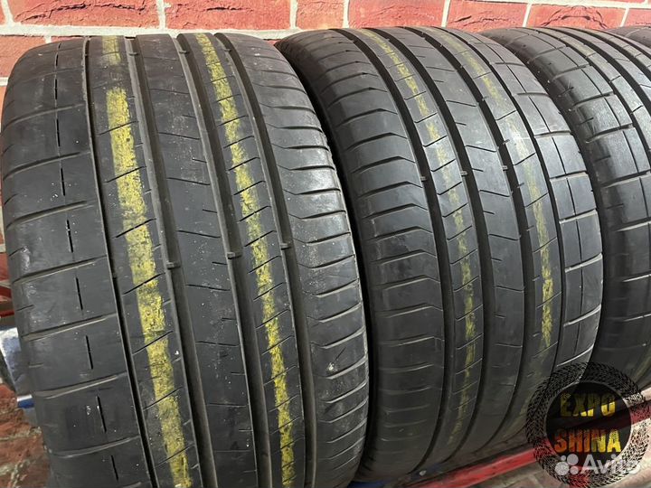 Pirelli P Zero PZ4 305/30 R20 и 245/35 R20