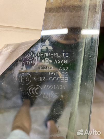 Стекло люка на Паджеро 2