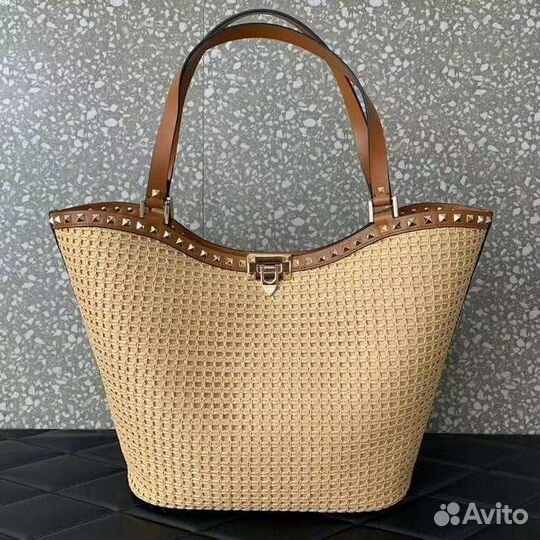 Сумка Valentino из рафии