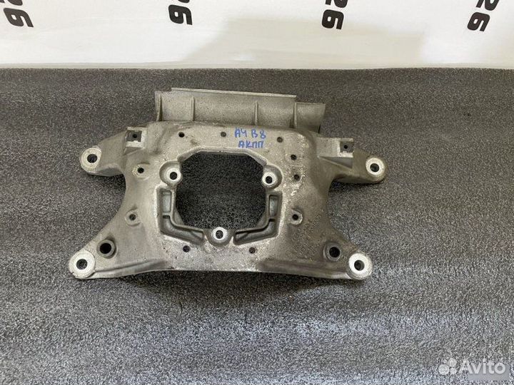 Кронштейн опоры АКПП Audi A4 B8 2.0 tfsi