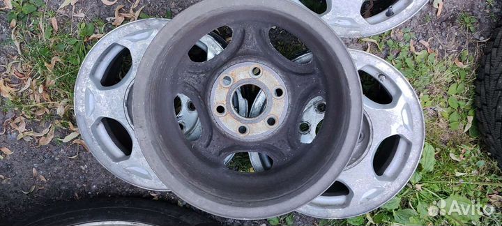 Диск R16 для Chevrolet Tahoe 2005 года