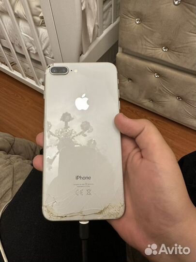 Телефон iPhone 8 plus