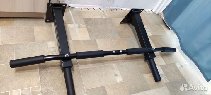 Турник настенный Torneo