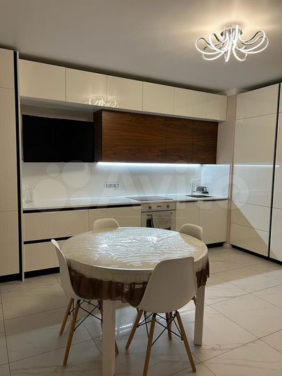 2-к. квартира, 83,6 м², 4/10 эт.