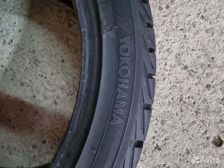 Yokohama Ice Guard IG30 255/40 R19