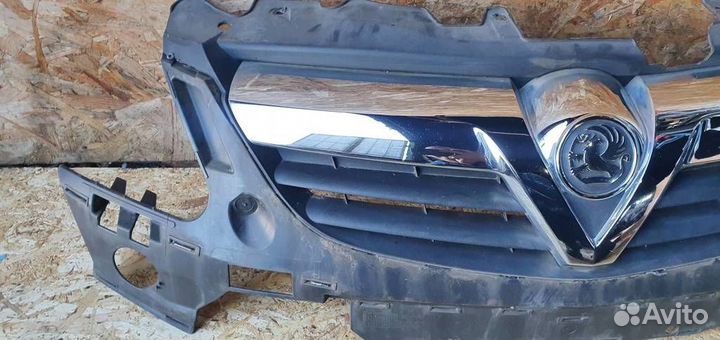 Решетка радиатора Opel Corsa D 2006-2015