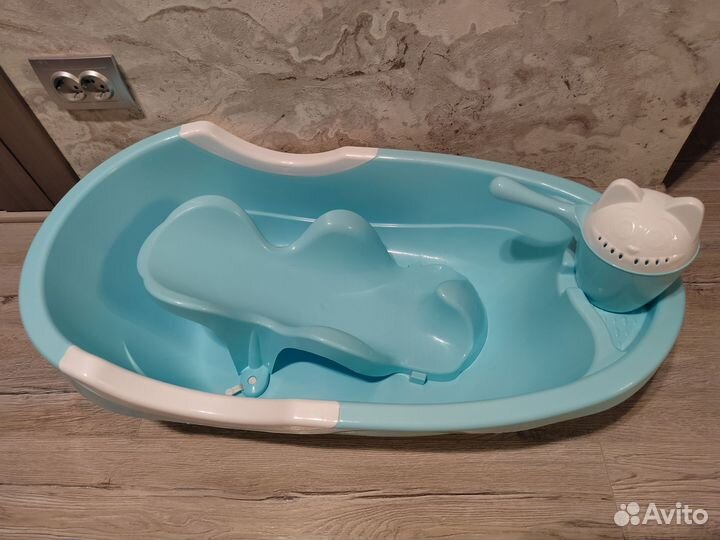 Ванночка для купания с горкой