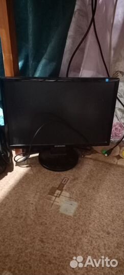 Монитор Samsung