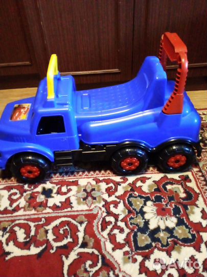 Детская машина каталка с ручкой