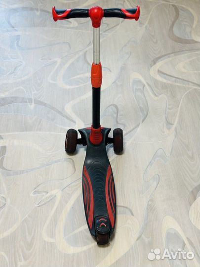 Самокат детский трехколесный