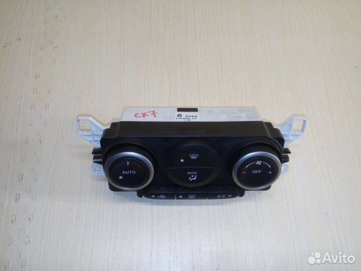 Блок управления климатом Mazda CX-7 2011 год
