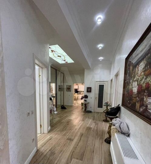 4-к. квартира, 140 м², 4/5 эт.