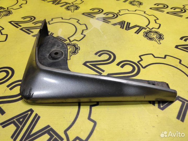 Брызговик задний правый Subaru Legacy BLE EZ30D