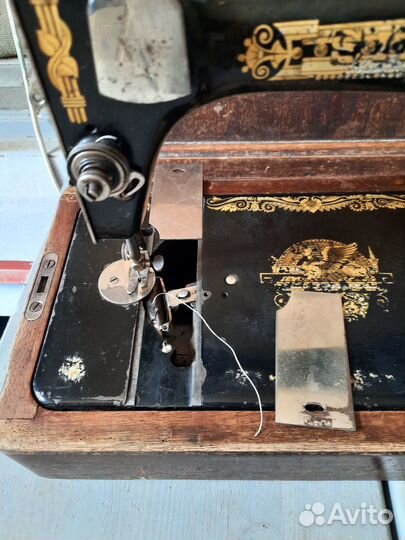 Ручная швейная машина Singer