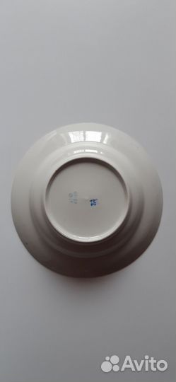 Фарфоровые тарелки