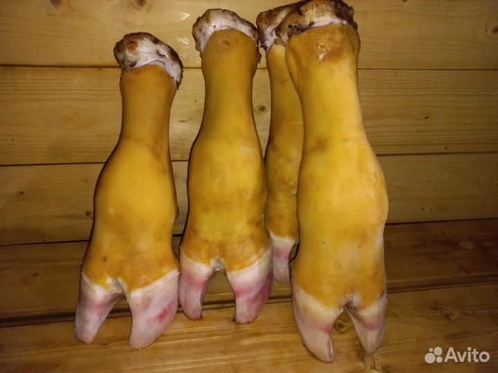 Щеки,печень, язык,ноги,вымя.требуха.грива.мясо