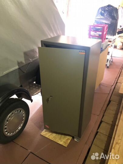 Сейф офисный Valberg ASM-120Т, б/у