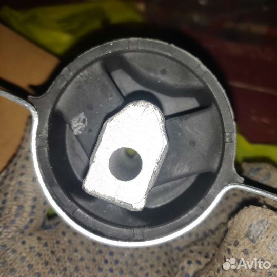 Опора кпп Мерседес sprinter 901до 904