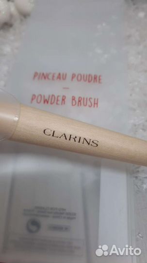 Кисть для пудры Clarins