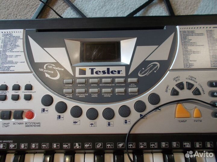 Синтезатор tesler KB-6140