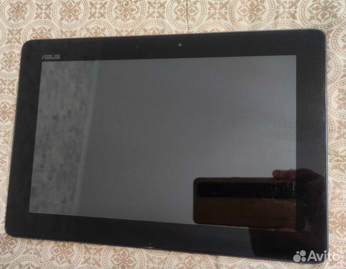 Два планшета Sony и Asus