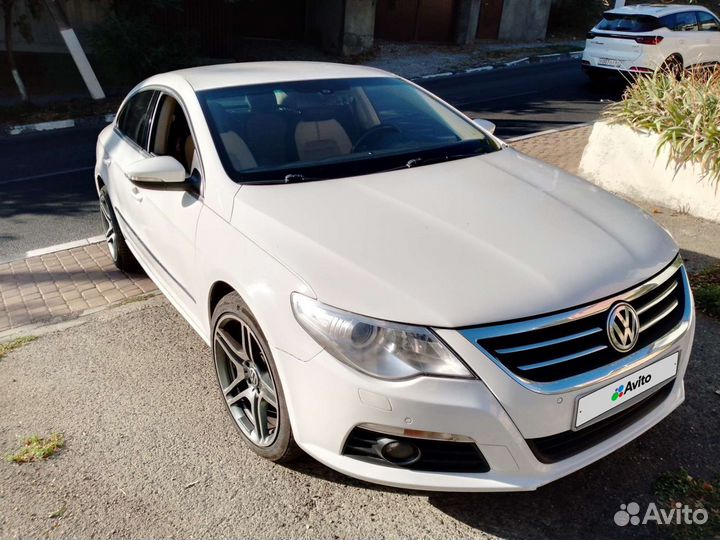 Volkswagen Passat CC, 2011