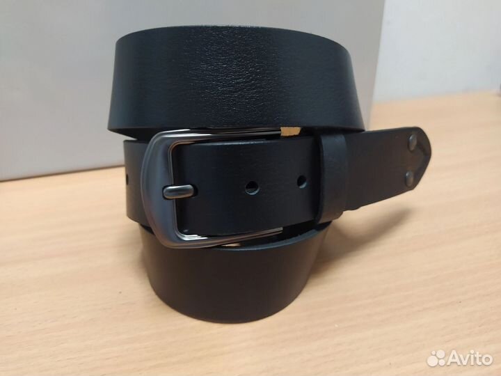Мужской кожаный ремень
