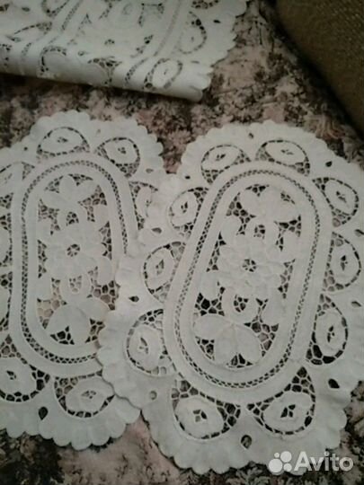 Набор салфетки: одна большая и две маленькие