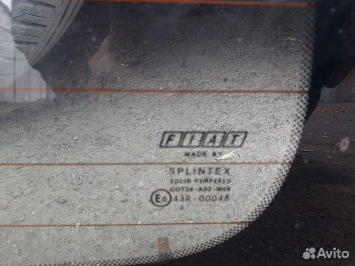 Фиат гранд пунто стекло богажника