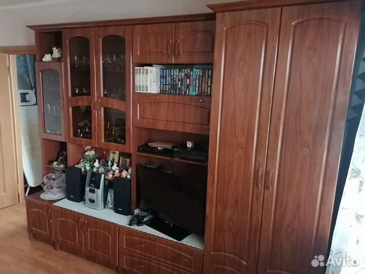 Стенка в гостиную