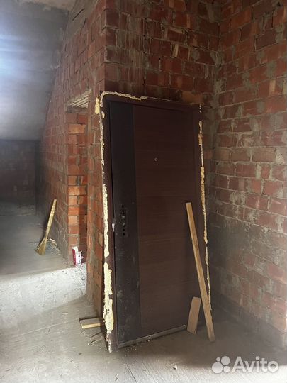 Металлическая дверь бу