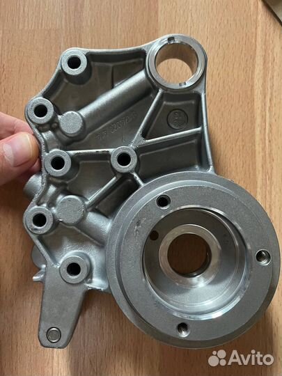 Опорный кронштейн распредвалов GEN 2 06H103144J