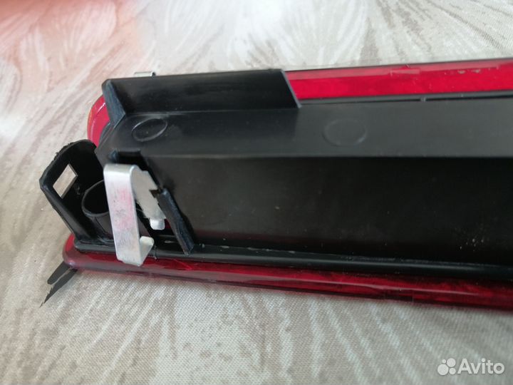 Задний стоп сигнал на Renault Megane MK III