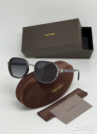 Солнцезащитные очки tom ford