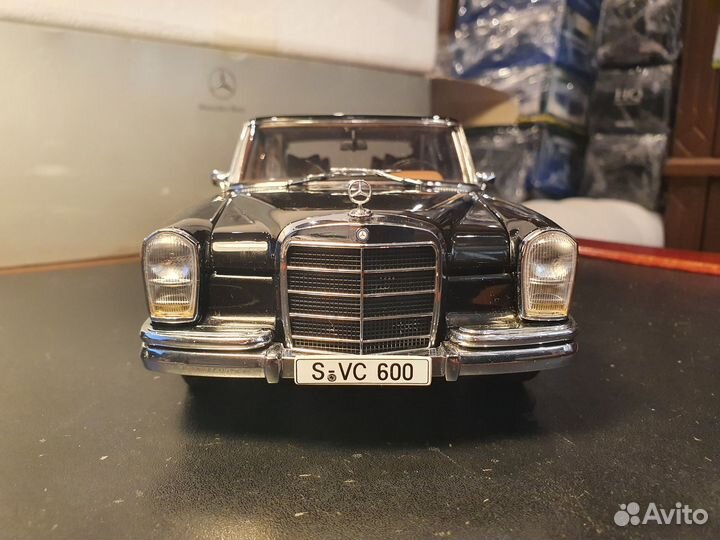 1:18 Autoart Mercedes 600 W100 Pullman LWB Black