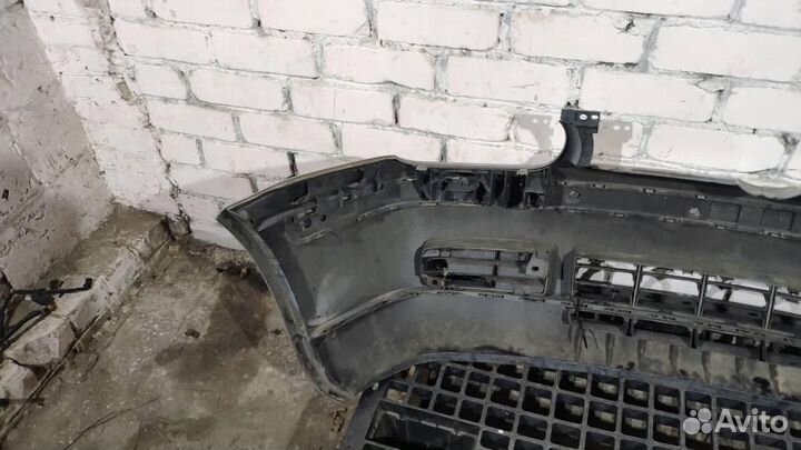 Бампер передний Volkswagen Golf