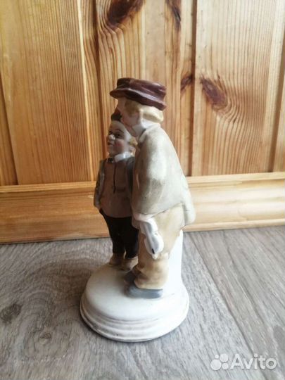 Статуэтка фарфоровая Германия гдр